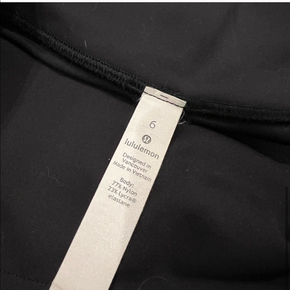 Lululemon Black Training Leggings 25” - Picture 4 of 6